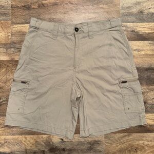 Magallane Men's Tan Cargo Shorts size (M)